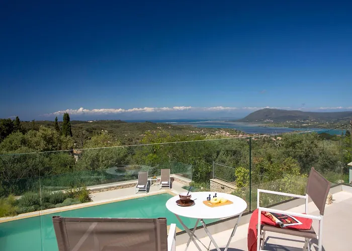 Chrisanto 1865 ヴィラ Katouna